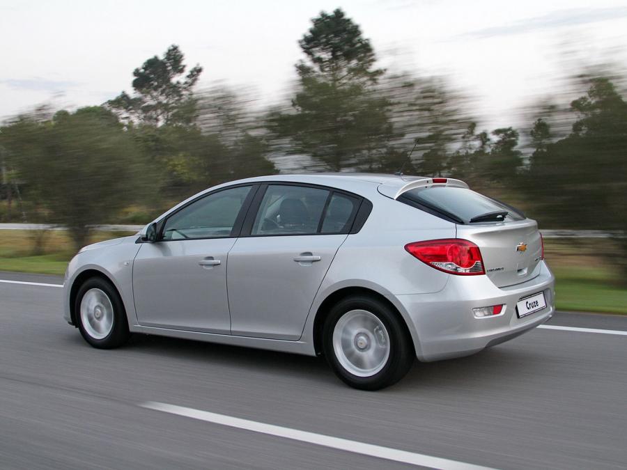  Chevrolet Cruze Hatchback 2012 года  (ZA) (фото 15 из 16)
